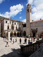 Orlando's Column and Sponza Palace in Dubrovnik Fő tér