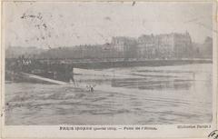 Pont de l'Alma during the 1910 Paris flood