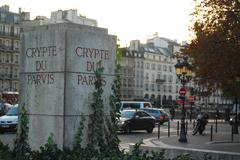 Place Jean-Paul II in Paris