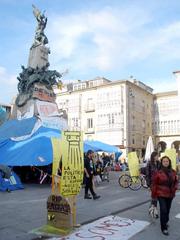 15M movement camp in Plaza de la Virgen Blanca, Vitoria-Gasteiz