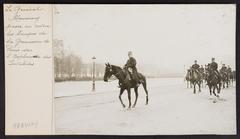 General Manoury reviews Paris garrison troops