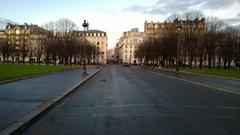 Invalides in 75007 Paris with a central dome and golden spire