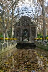 Fontaine Médicis in November 2019