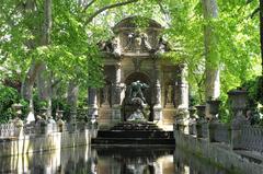 Fontaine Médicis in Paris, France