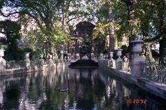 Fontaine Médicis in October 1992