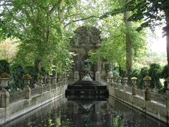 Fontaine de Médicis in Paris