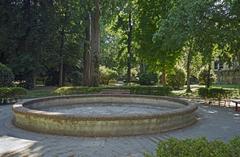 Giardini Savorgnan in Venice with basin