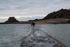 flooded walkway between Saint-Malo and Le Grand Bé fort