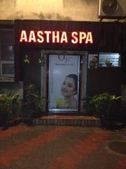 Aastha Spa reception area on Park Street