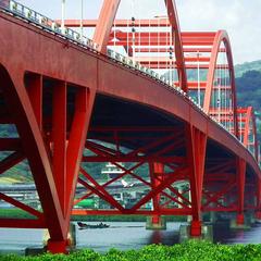 Guandu Bridge spanning over a river