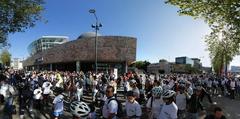 Rennes sur Roulettes event with skaters participating in a randonnée