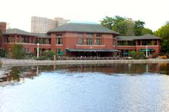 Cafe Brauer at Lincoln Park Zoo Nature Boardwalk