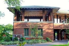 Café Brauer at Lincoln Park Zoo Nature Boardwalk