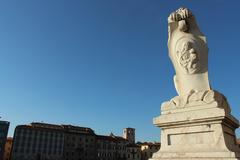 Lungarno Pisa with scenic riverside buildings and bridge