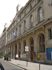 Paris 2nd arrondissement town hall building