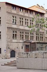 La maison Diamantée in Marseille with point-cut stone facade