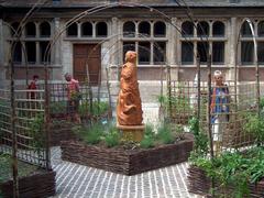 Courtyard of Hôtel Mauroy with medieval garden