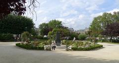 Square René-Viviani in Paris