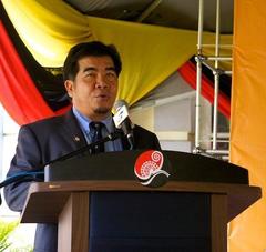 Ipoi Datan giving a speech at Sarawak State Museum