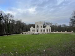 Memorial de l'Escadrille de la Fayette in Marnes-la-Coquette