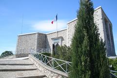 Mémorial du Mont Faron monument with surrounding landscape