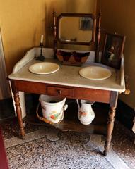 Palazzo Pfanner alcove with 19th-century washbasin