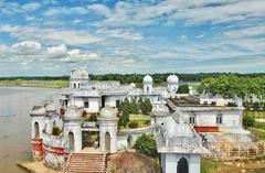 Neer Mahal in Tripura, India, showcasing Hindu and Muslim architectural styles