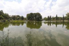 Parque Tezozomoc in Azcapotzalco, Mexico City, with a central lake and green areas