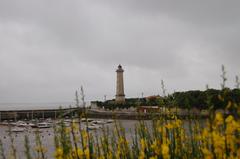 Phare et port de Saint-Georges-de-Didonne