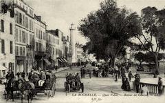 Quai Valin in La Rochelle with boats and buildings