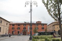 Street light in Piazza San Marco, Florence