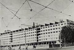 construction of Dwudziestolatka student dormitory in Plac Grunwaldzki, Wroclaw