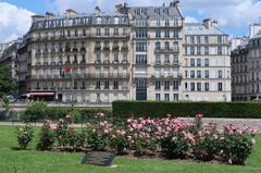 Square de l'Île-de-France and quai d'Orléans in Paris