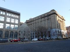 Place d'Youville in Montréal with the customs building on the right