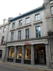 Facade of 216-218 rue Saint-Paul Ouest in Montreal