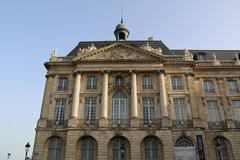 panoramic view of Bordeaux with the Garonne River in the foreground