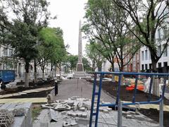 Monument aux pionniers in Place-la-Grande-Paix-de-Montréal