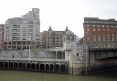 Puente del Ayuntamiento in Bilbao, Spain