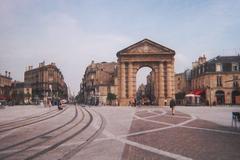 Place de la Victoire in Bordeaux from the south side