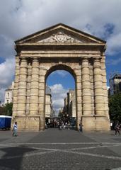 Porte d'Aquitaine and Sainte-Catherine Street