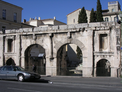 Nîmes La Porte Auguste