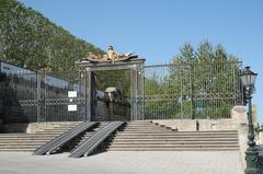 Promenade du Peyrou in Montpellier with the trophy monument