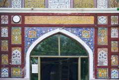 Main entrance to Dai Anga Mosque prayer hall