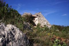 Pyramide De Falicon Et Grotte De La Ratapignata