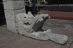 Serpent columns replica at Parque Hundido