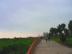 Lima Malecon en Miraflores with ocean view