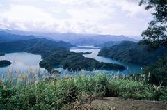 Thousand Island Lake resembling a crocodile