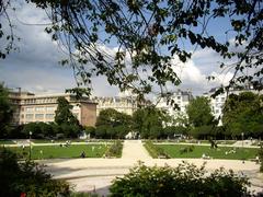 Square Saint-Lambert in Paris 15th arrondissement