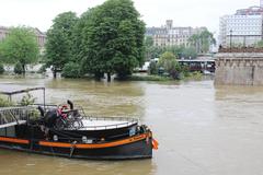 Vert Galant Square during 2016 flood