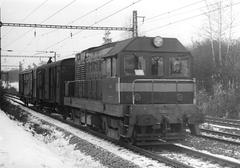 T435.0105 locomotive with a handling train